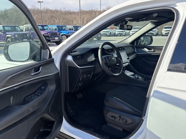 New 2026 Jeep Grand Cherokee Laredo image 14