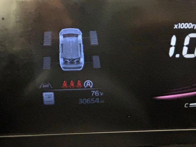 Used 2024 Kia Sportage LX image 25