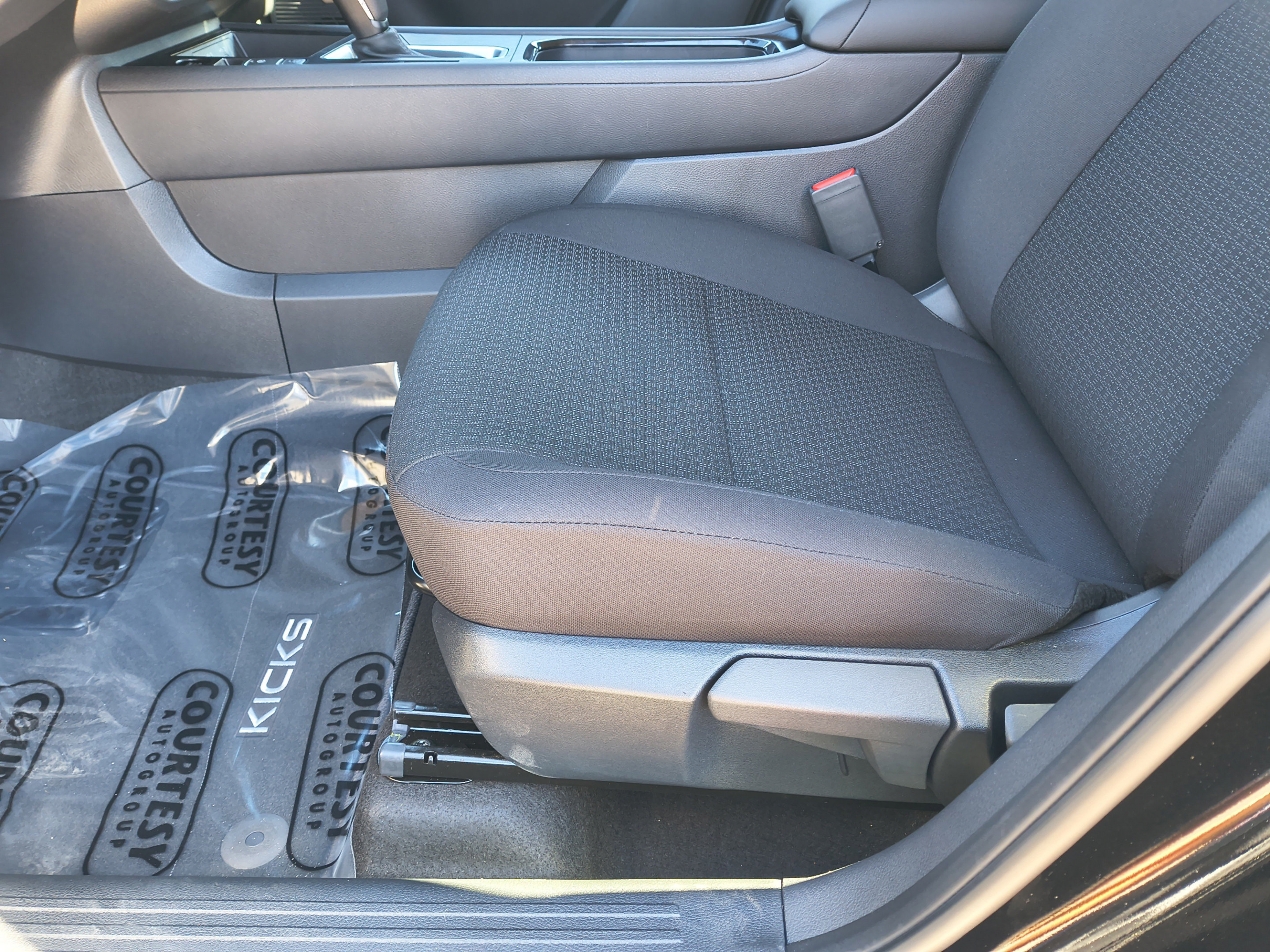 New 2027 Nissan Kicks S FWD image 19