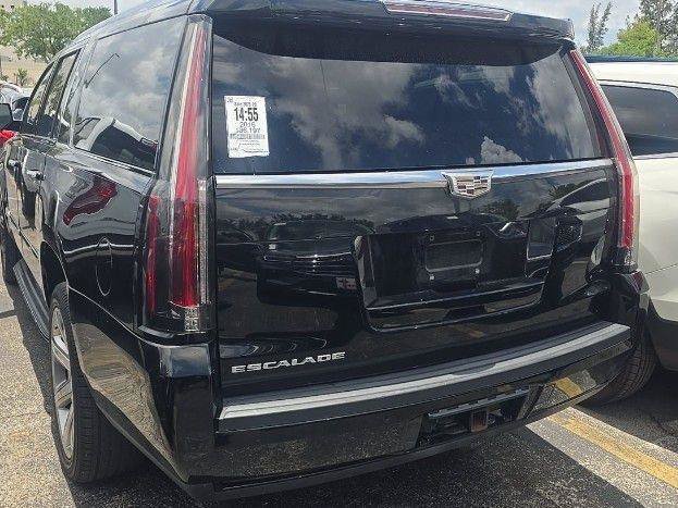 Used 2016 Cadillac Escalade ESV Luxury RWD image 12