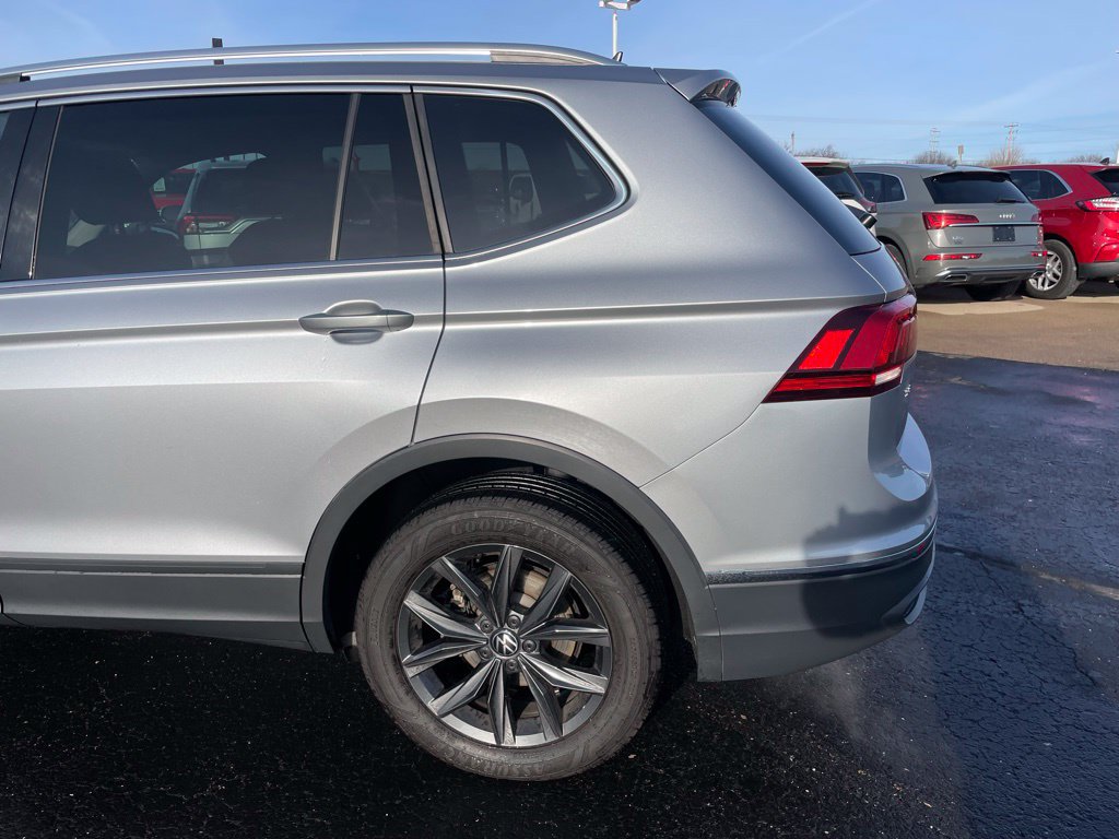 Used 2024 Volkswagen Tiguan SE AWD/4WD image 39