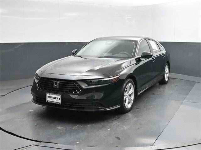 Used 2025 Honda Accord LX image 30