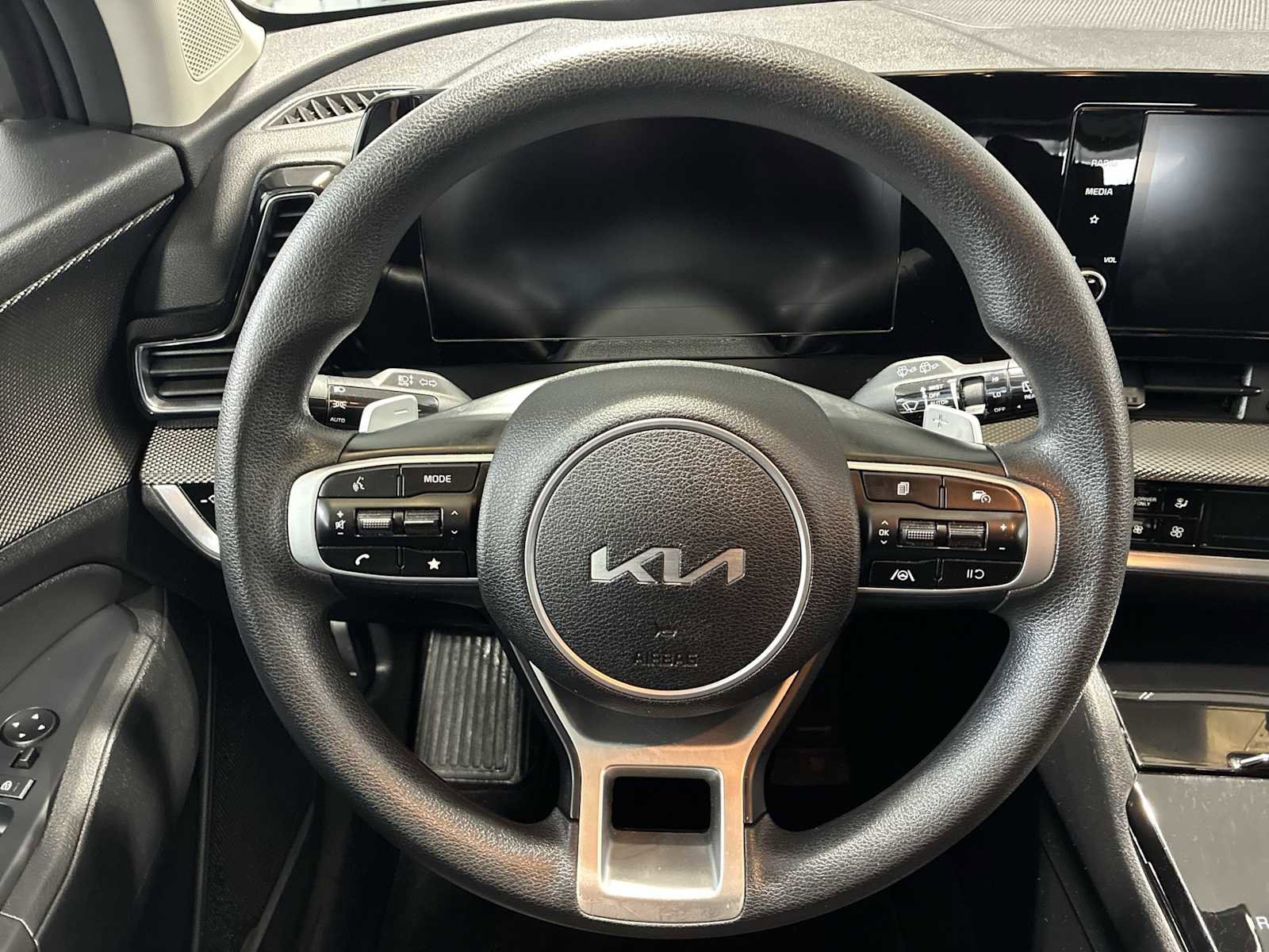 Used 2023 Kia Sportage LX AWD/4WD image 11