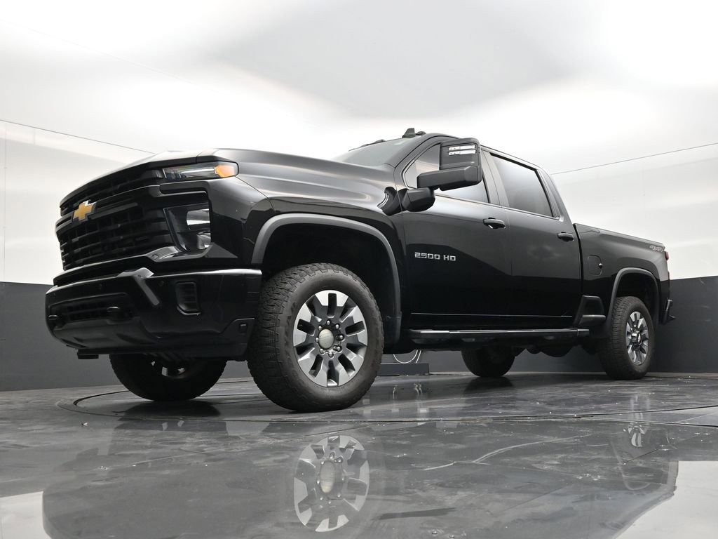 Used 2025 Chevrolet Silverado 2500 Custom w/ Custom Value Package AWD/4WD image 19