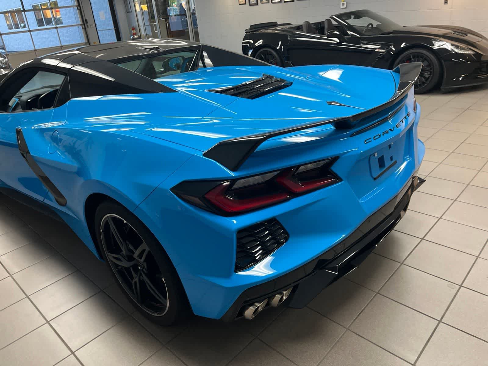 Used 2021 Chevrolet Corvette Stingray Premium Conv w/ Z51 Performance Package RWD image 10