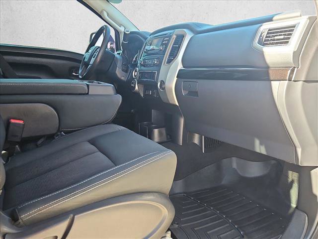 Used 2017 Nissan Titan SV image 20