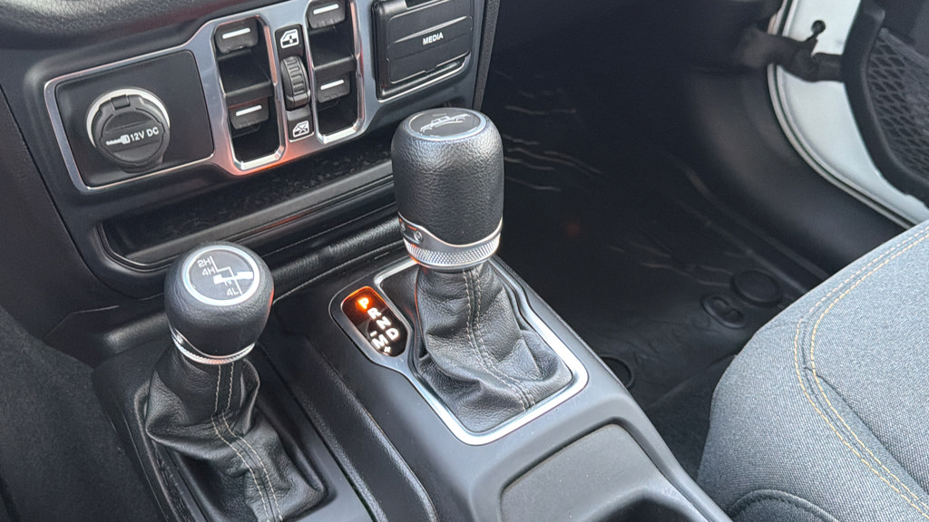 Used 2024 Jeep Gladiator Sport AWD/4WD image 21