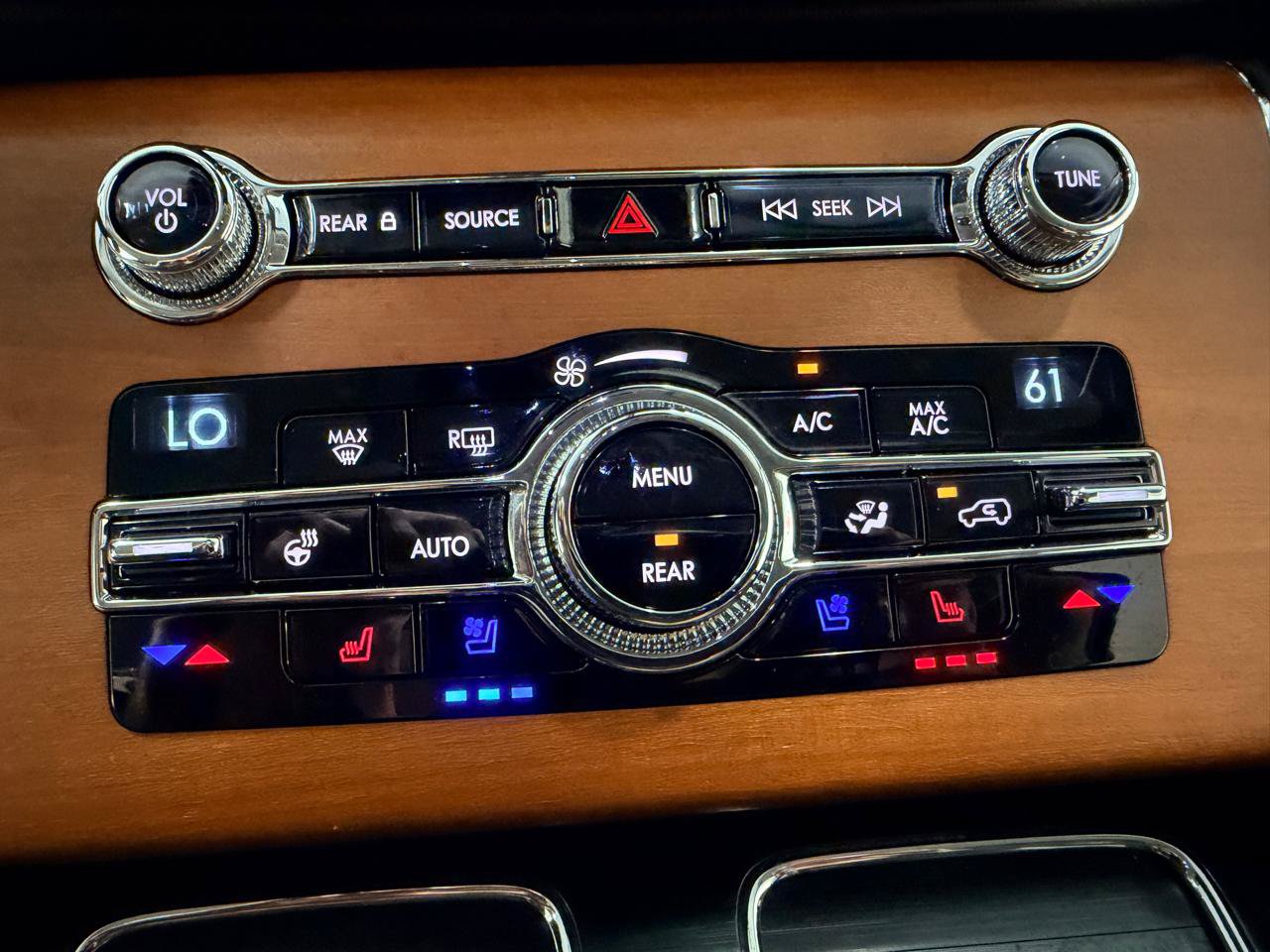 Used 2020 Lincoln Aviator Reserve w/ Equipment Group 201A RWD image 46