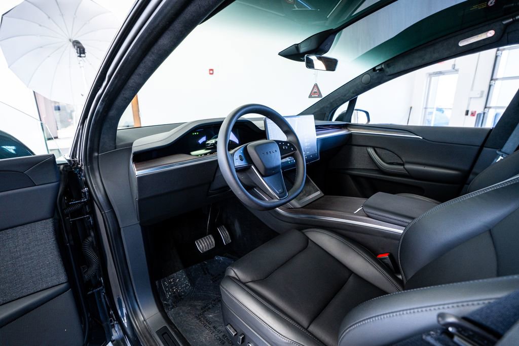 Used 2024 Tesla Model X image 33