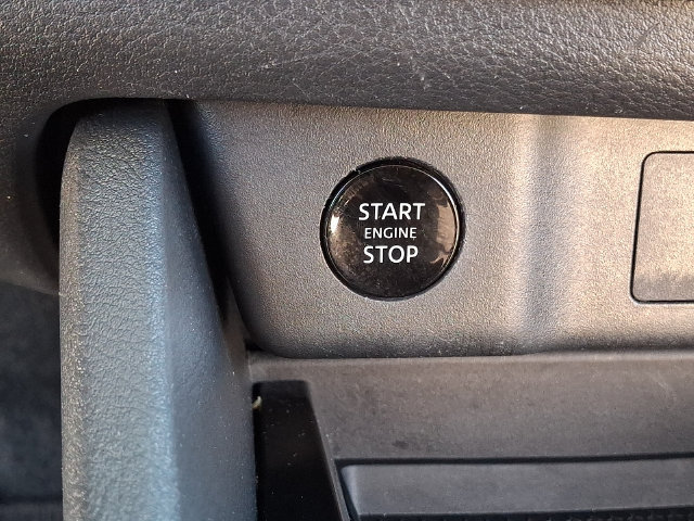 Used 2025 Nissan Rogue SV AWD/4WD image 27