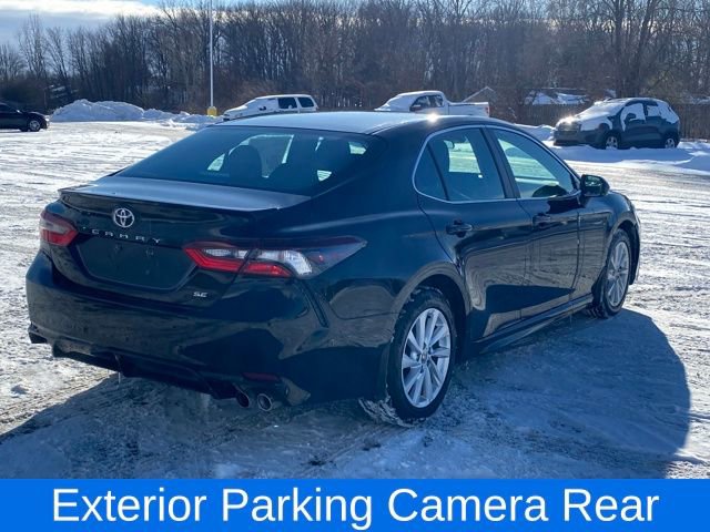 Used 2023 Toyota Camry SE image 3