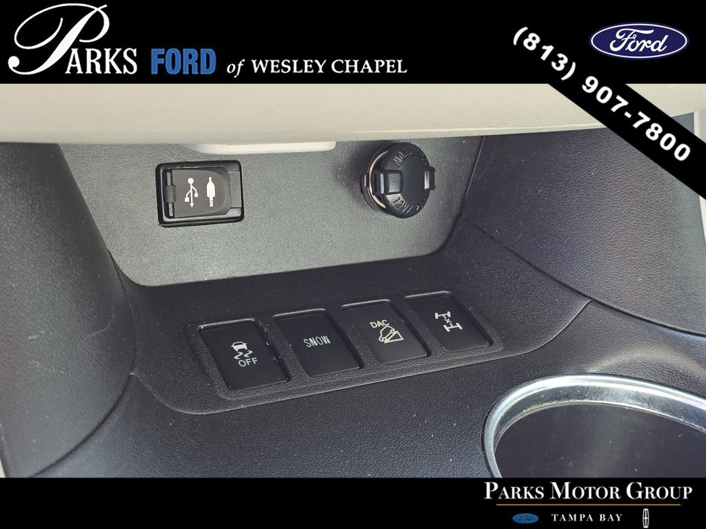 Used 2016 Toyota Highlander XLE AWD/4WD image 26