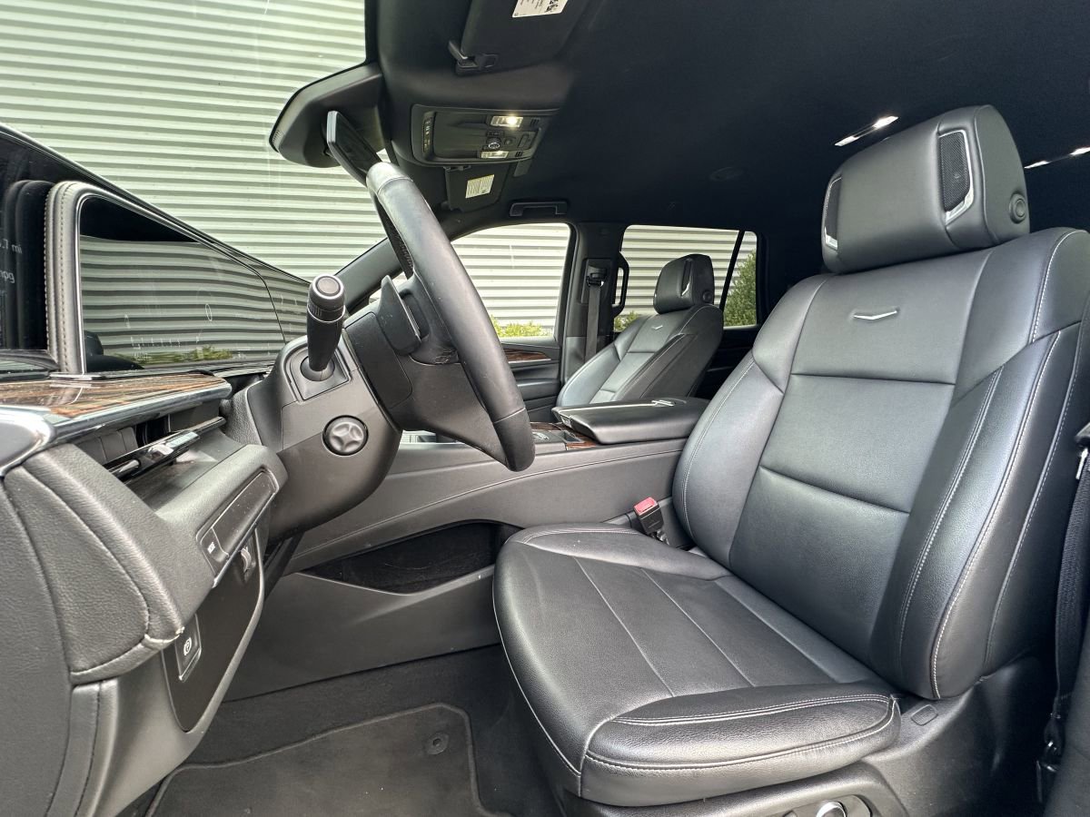 Used 2021 Cadillac Escalade Luxury image 15