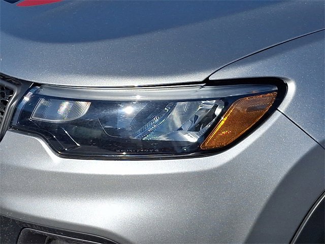 Used 2024 Jeep Compass Trailhawk w/ Trailhawk Convenience Group image 9