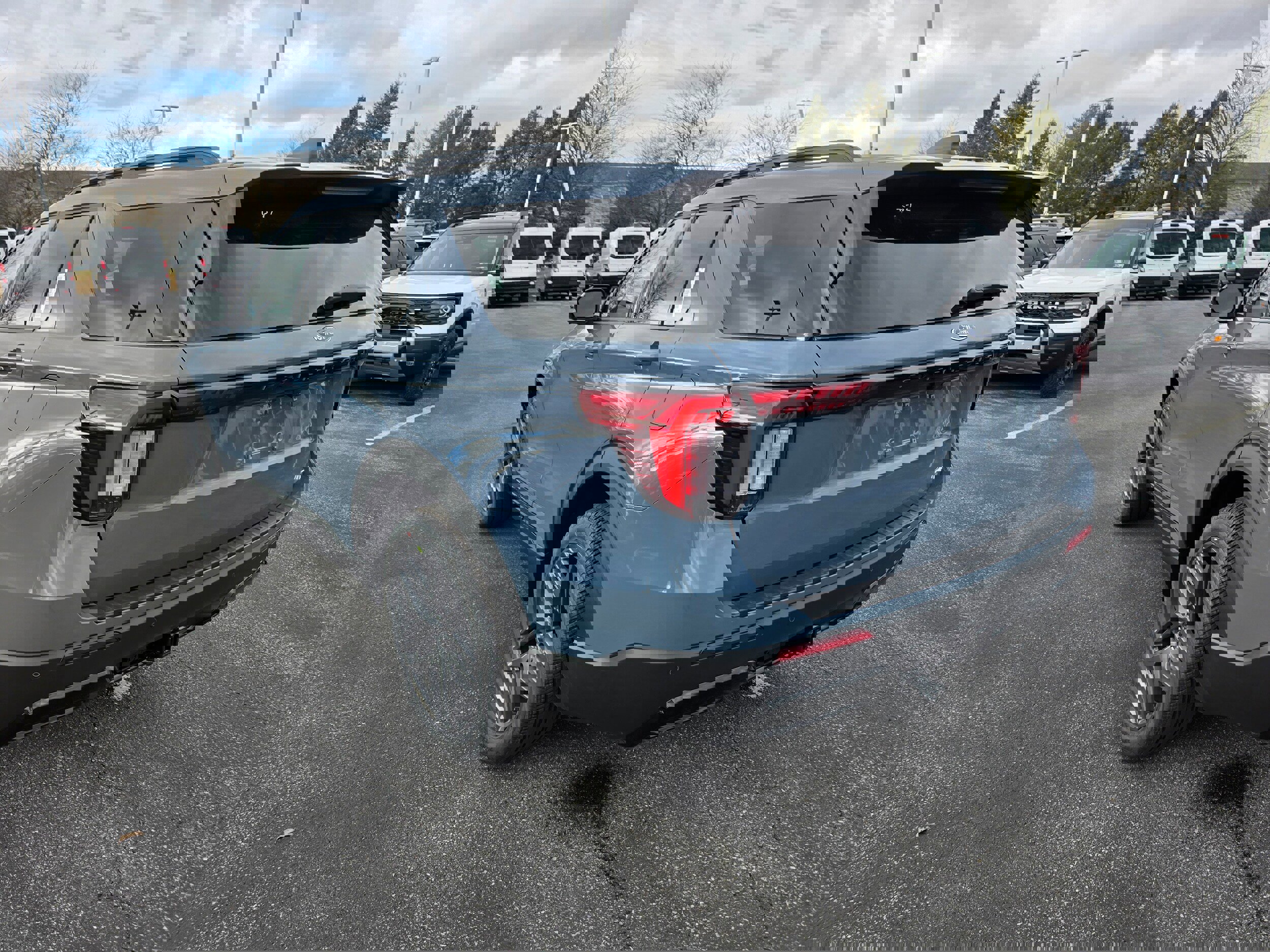 New 2026 Ford Explorer ST-Line w/ ST-Line Street Pack image 3