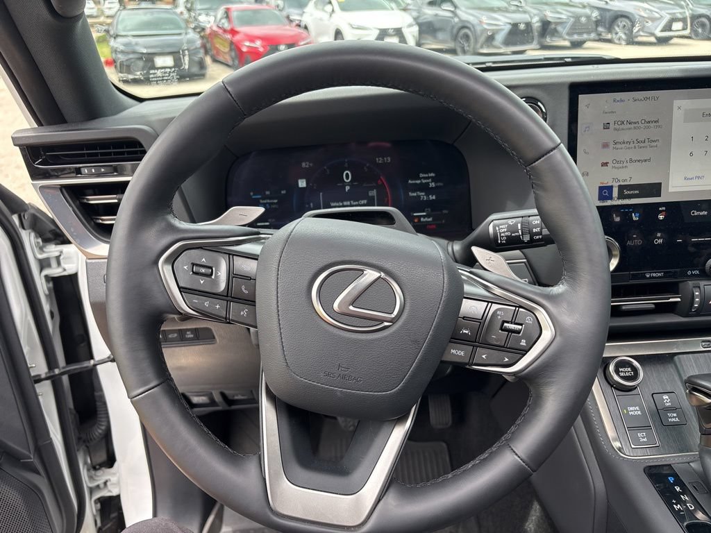 Used 2024 Lexus GX 550 w/ Accessory Package (Z1) AWD/4WD image 12