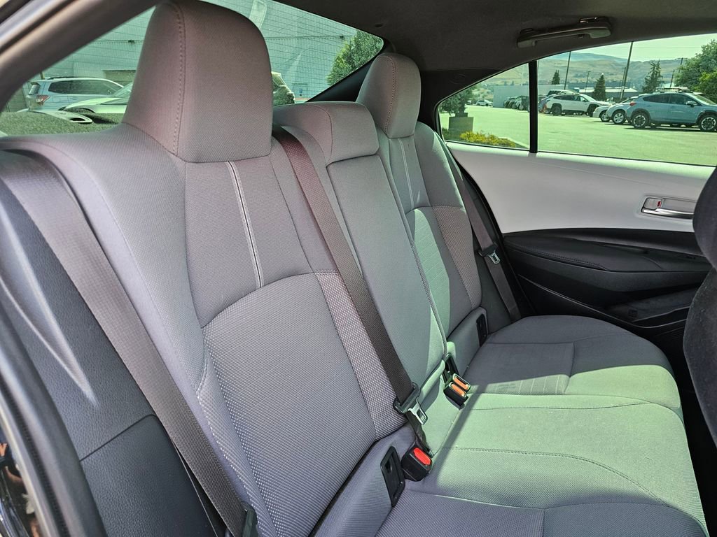 Used 2022 Toyota Corolla SE w/ SE Premium Package FWD image 10