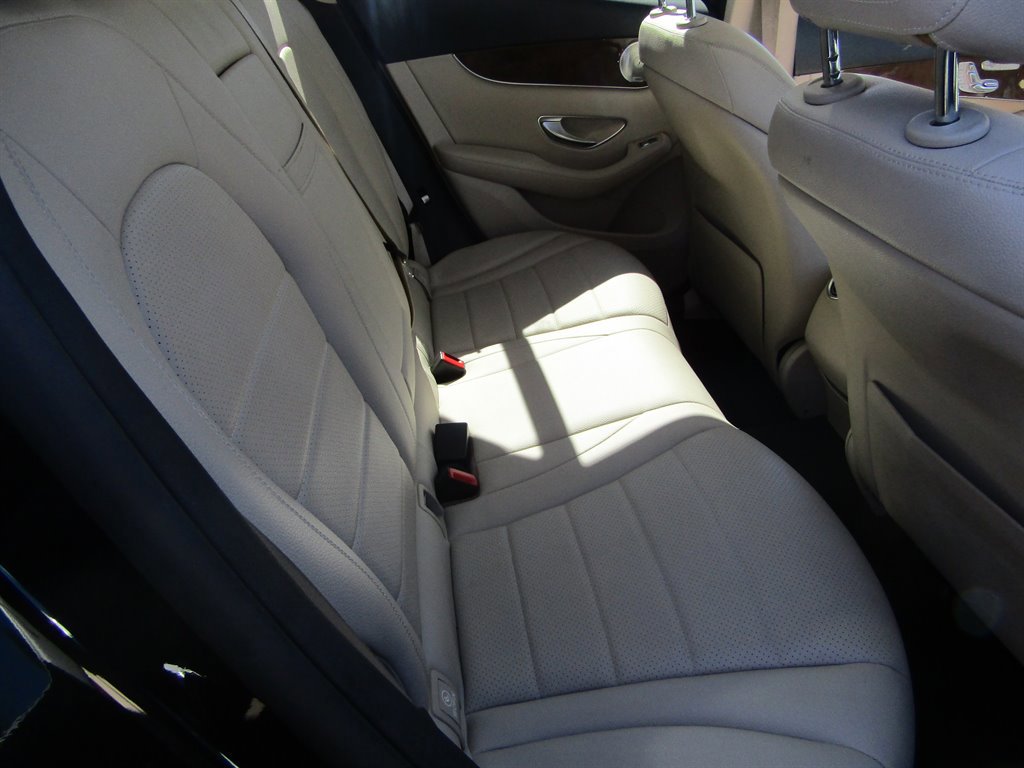 Used 2017 Mercedes-Benz GLC 300 image 6
