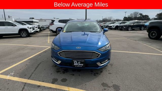 Used 2017 Ford Fusion SE w/ Equipment Group 201A image 3