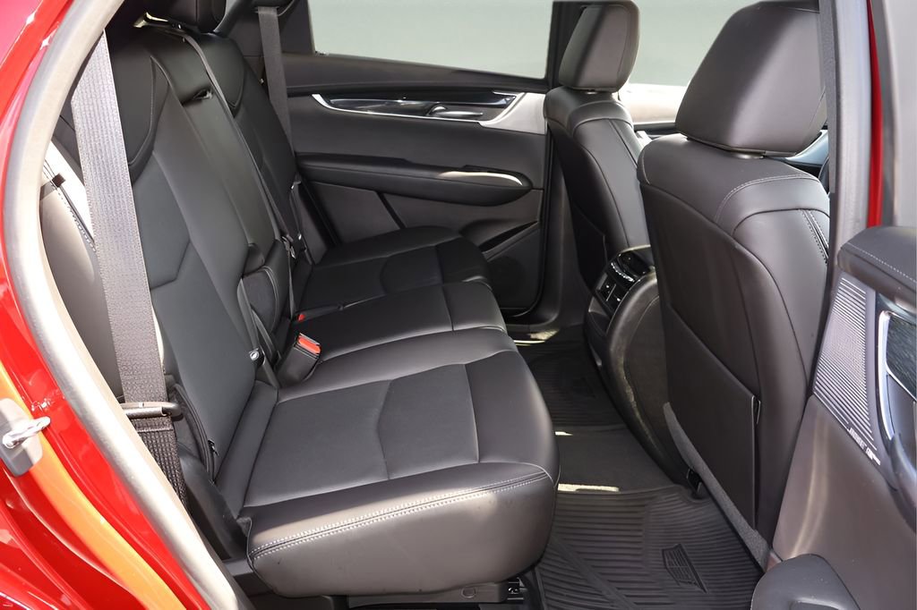 Certified 2023 Cadillac XT5 Premium Luxury w/ Technology Package FWD image 16