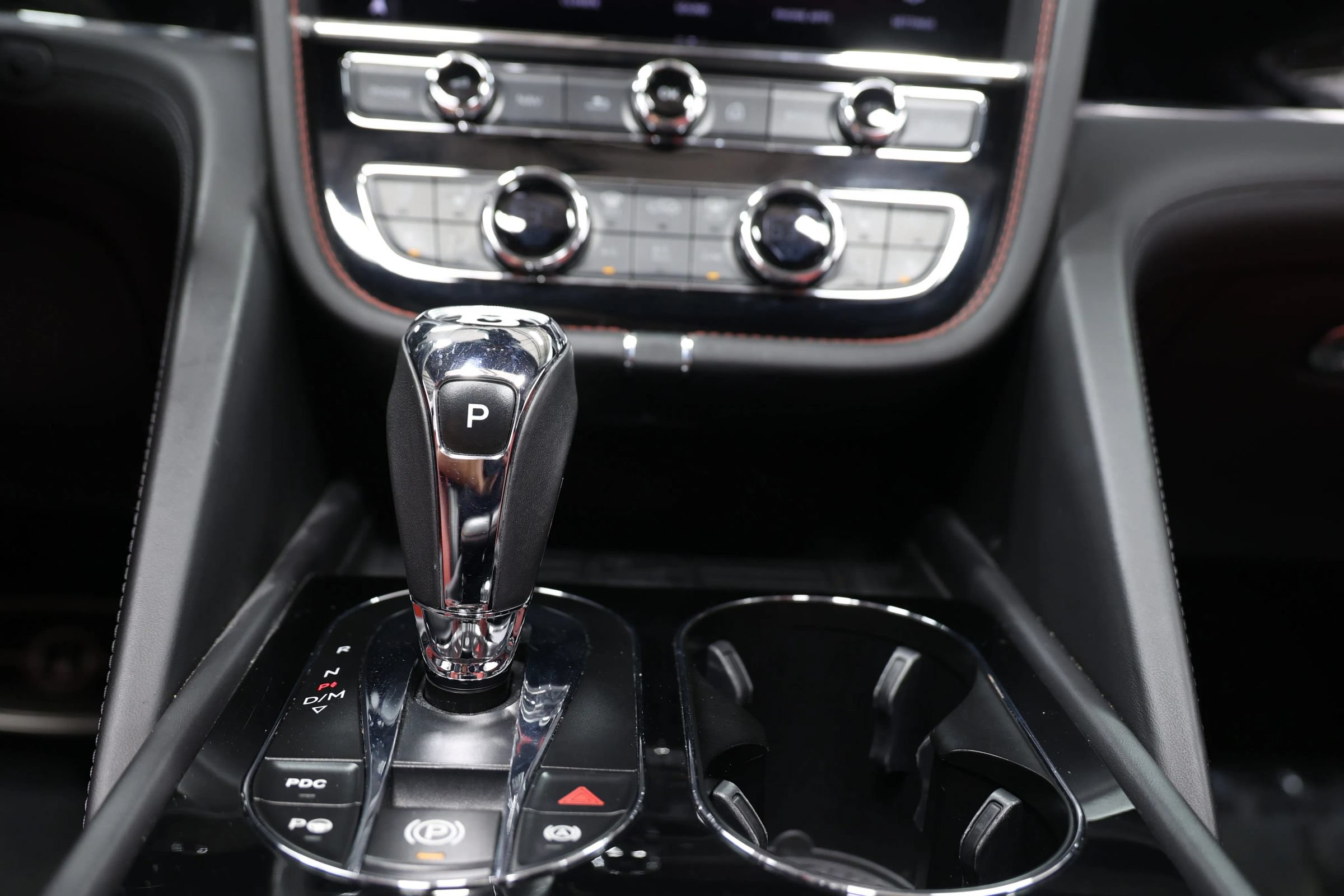 Used 2022 Bentley Bentayga AWD/4WD image 51