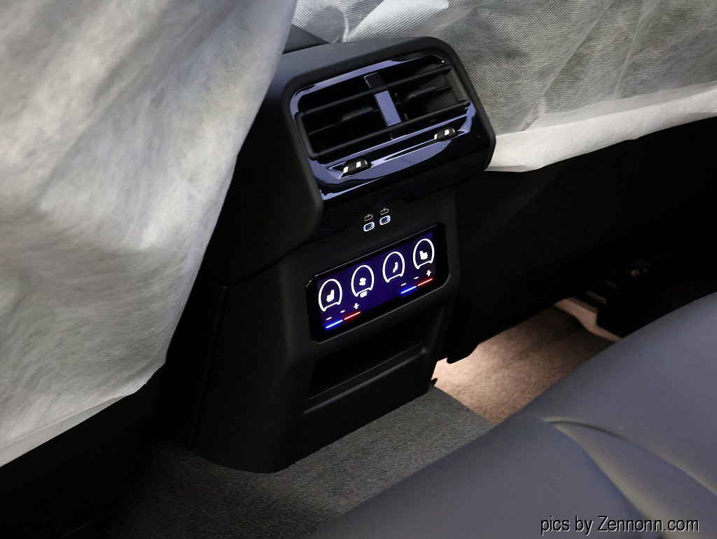 New 2026 BMW M5 w/ Executive Package image 15