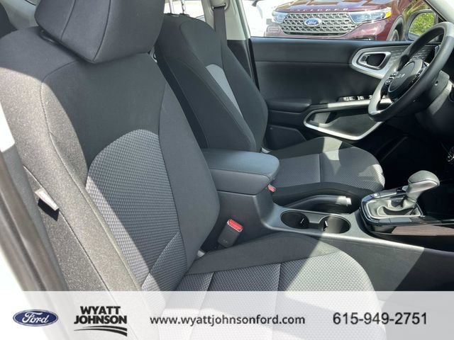 Used 2025 Kia Soul S image 21