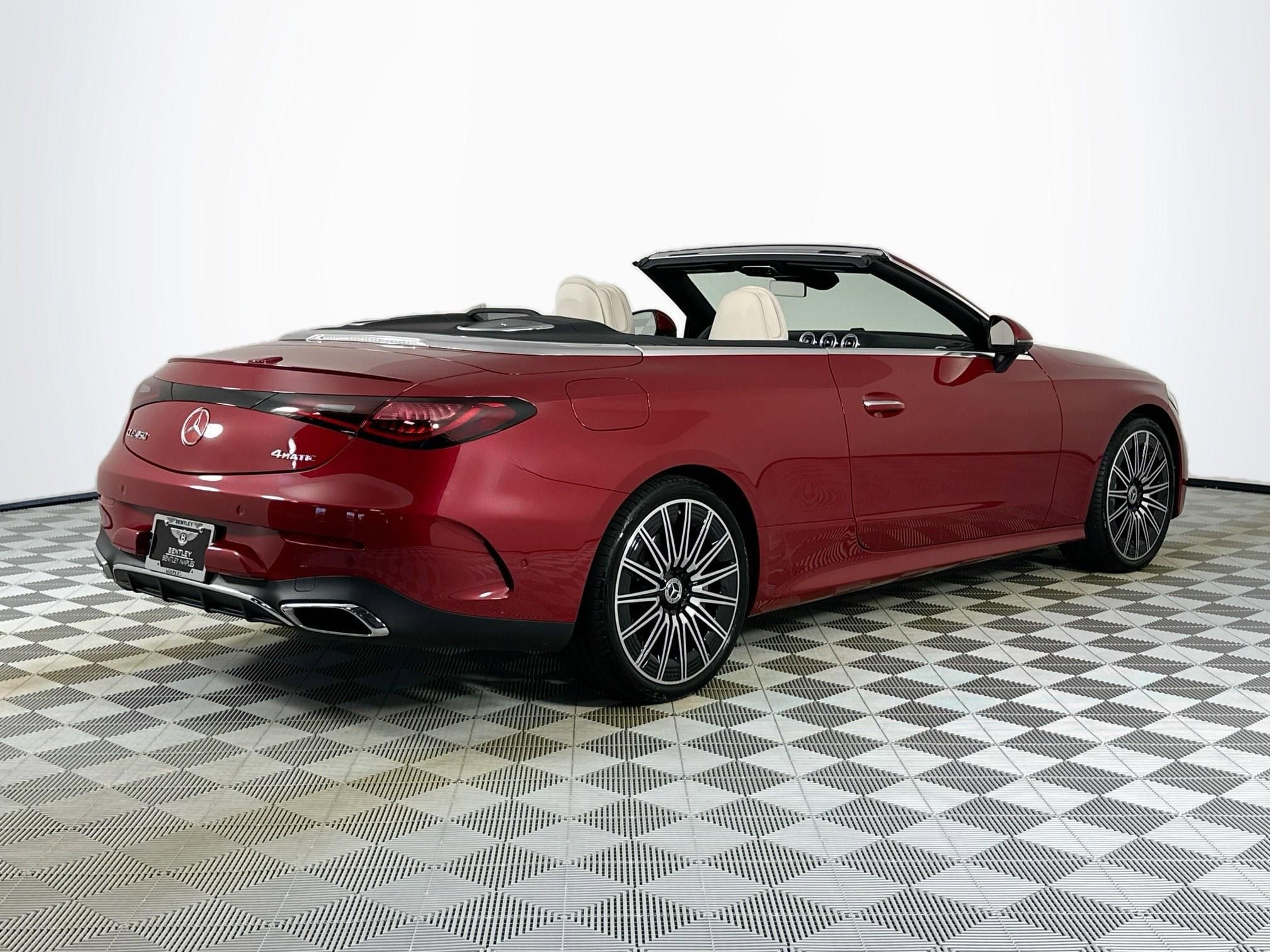 Used 2026 Mercedes-Benz CLE 450 4MATIC Cabriolet image 5
