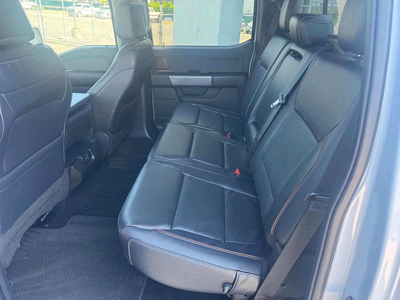 Used 2022 Ford F150 Lariat w/ Trailer Tow Package AWD/4WD image 12