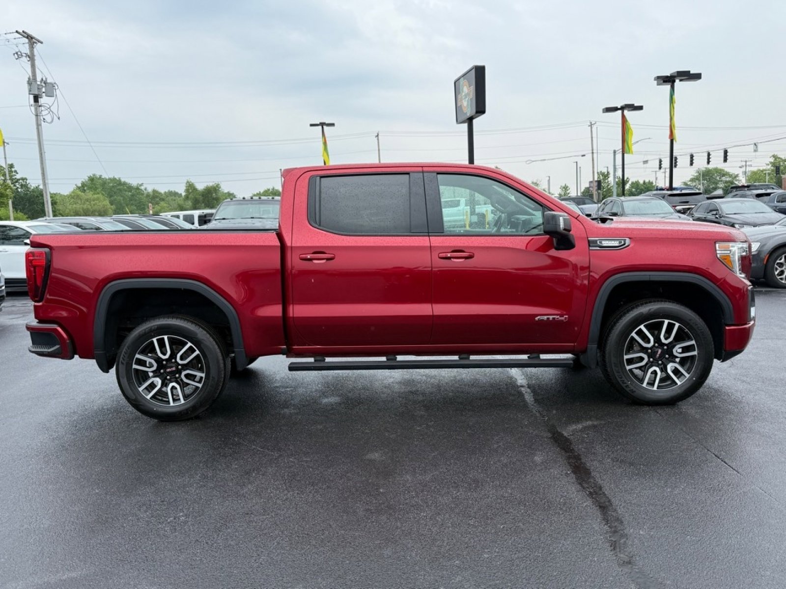 Used 2021 GMC Sierra 1500 AT4 w/ AT4 Preferred Package image 9