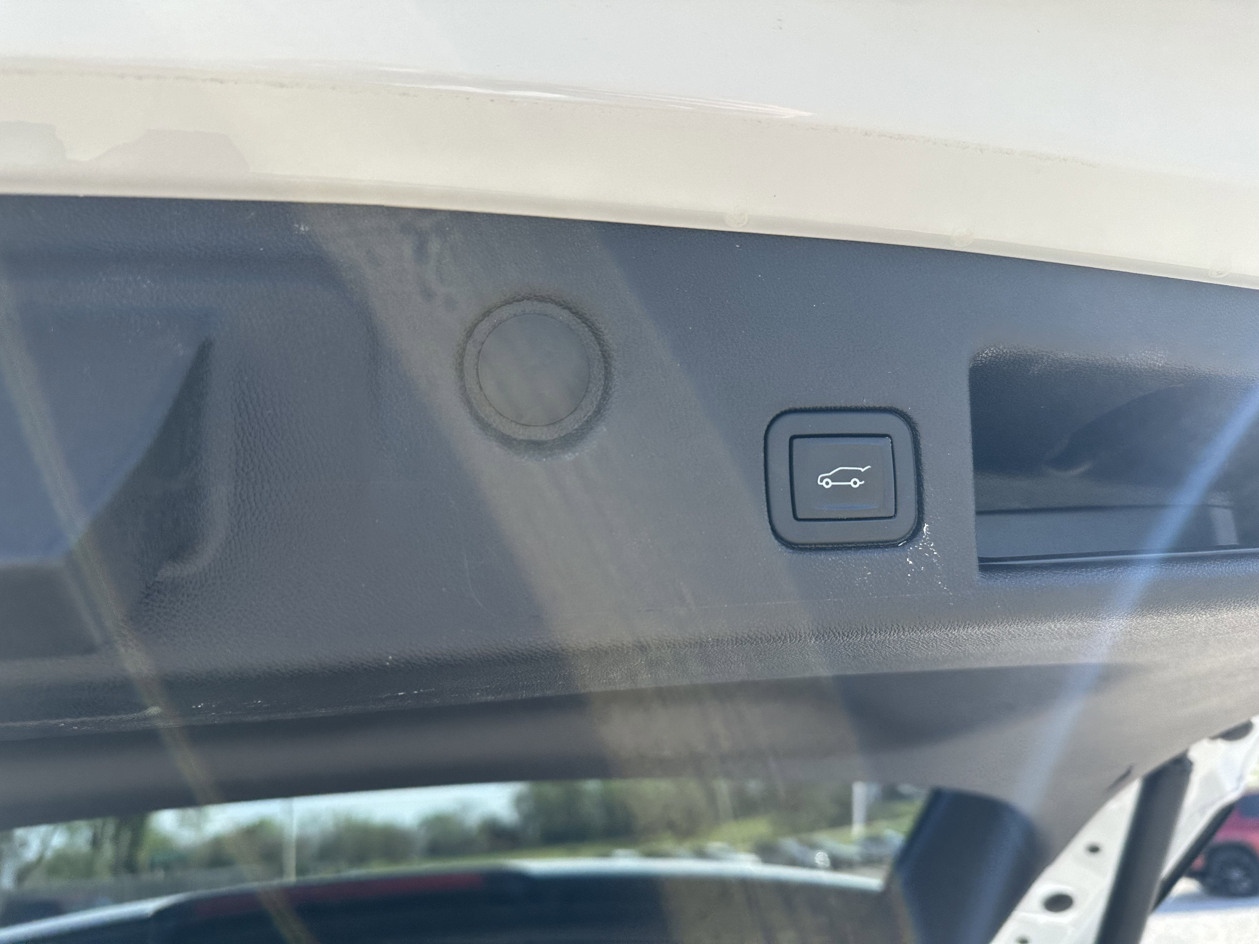 Used 2024 Chevrolet Equinox Premier AWD/4WD image 20