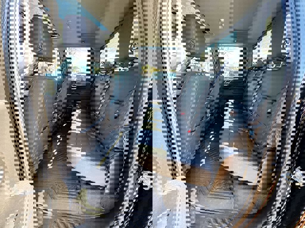 Used 2025 Chevrolet Silverado 2500 LTZ w/ LTZ Premium Package image 29