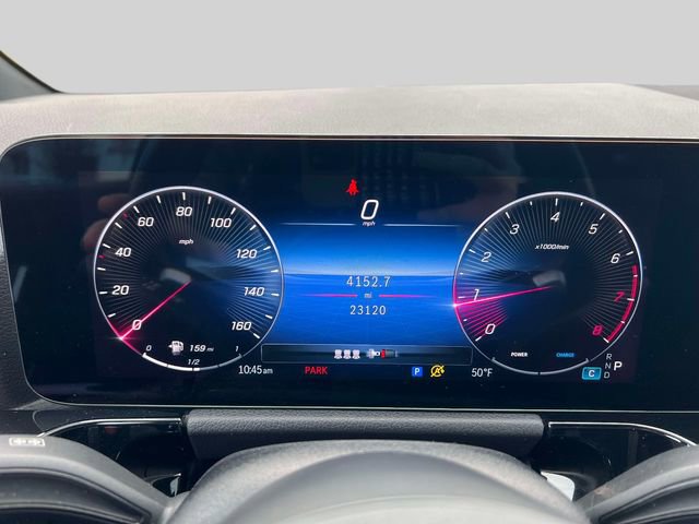 Used 2025 Mercedes-Benz GLA 250 4MATIC image 31