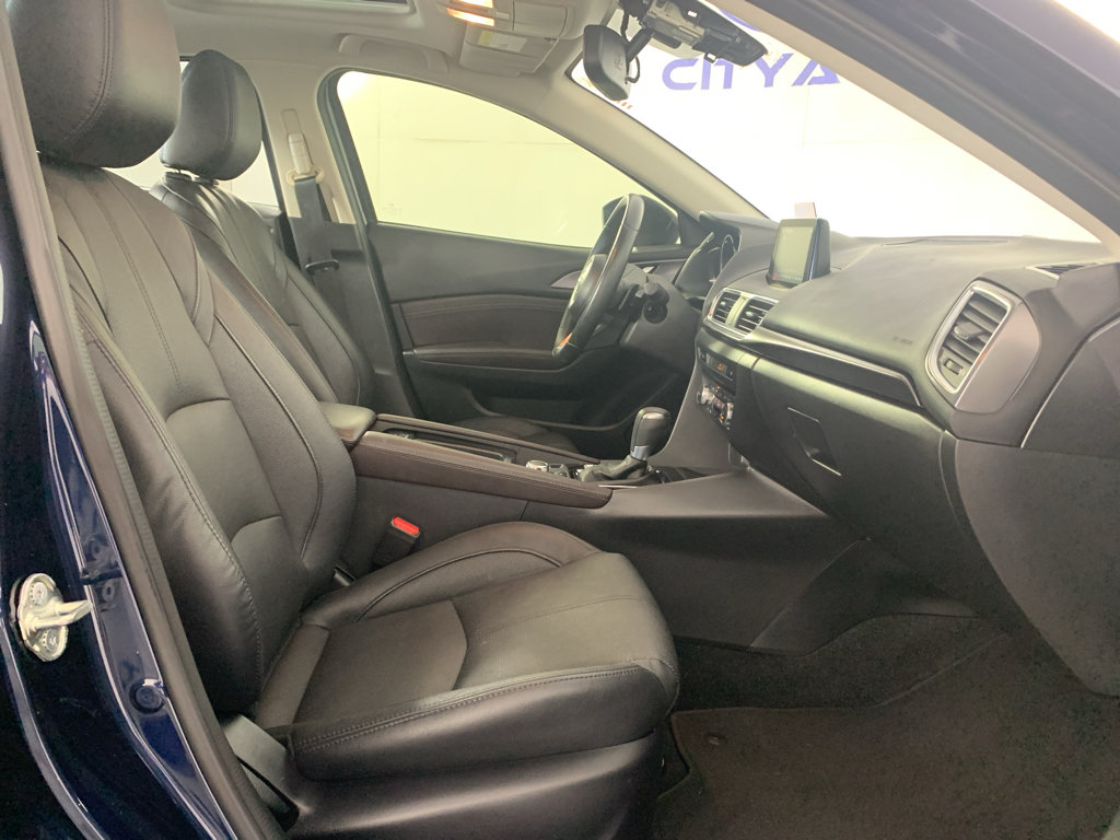 Used 2017 MAZDA MAZDA3 Grand Touring w/ Premium Equipment Package FWD image 39
