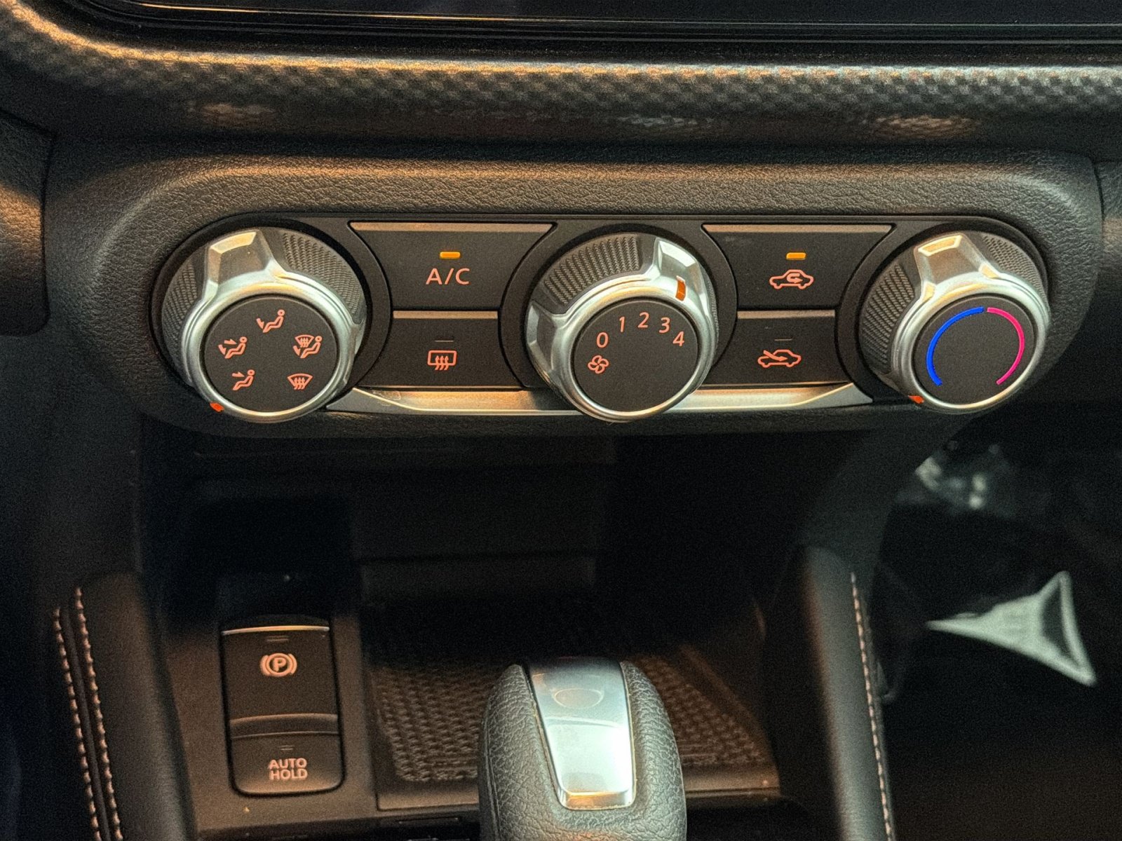 Used 2024 Nissan Kicks SV FWD image 20