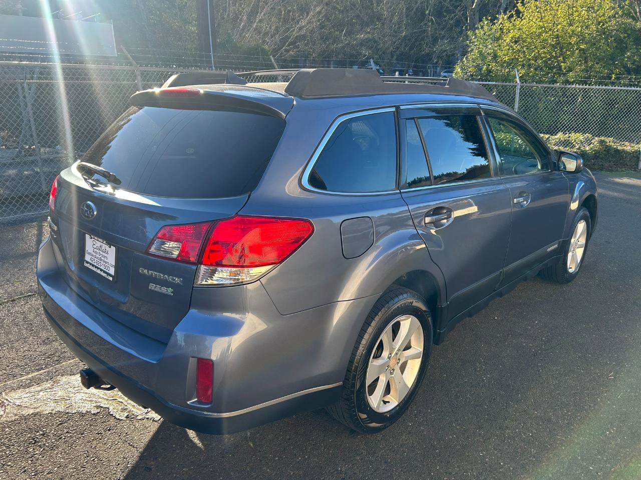 Used 2014 Subaru Outback 2.5i Premium AWD/4WD image 5
