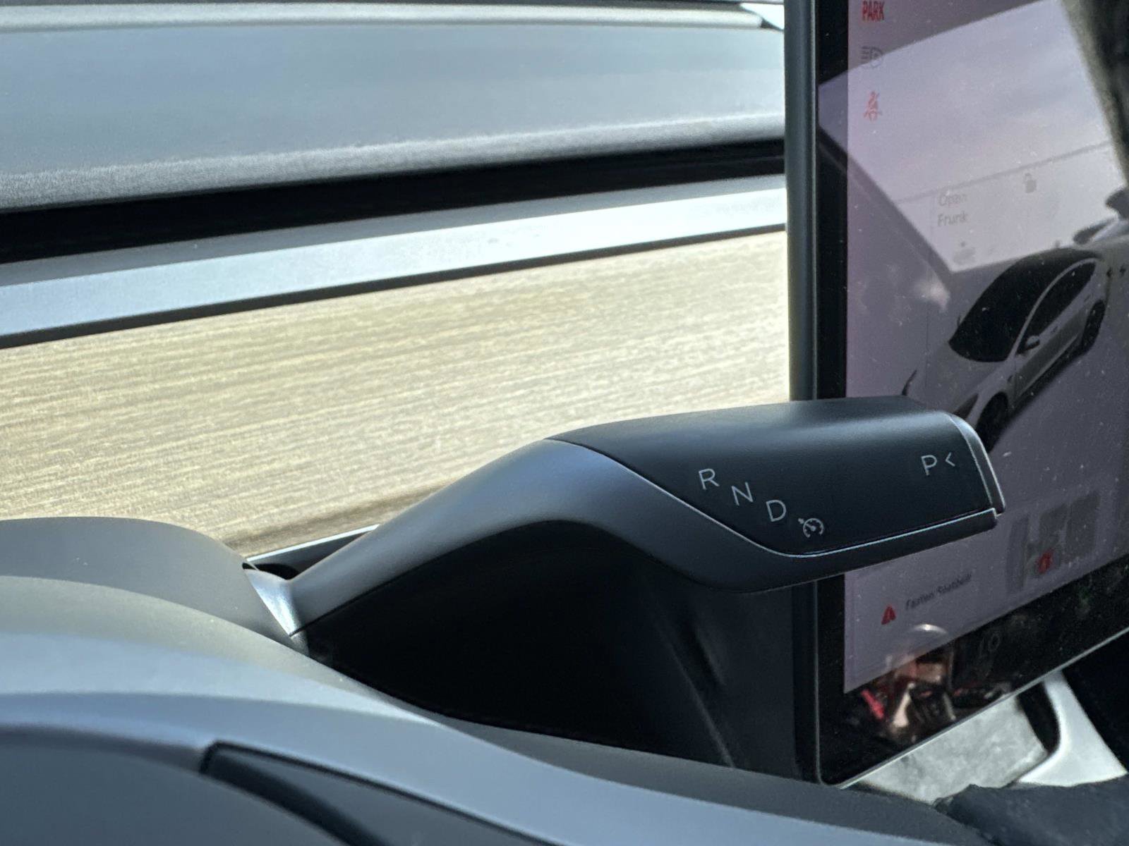 Used 2021 Tesla Model 3 Standard Range Plus image 18