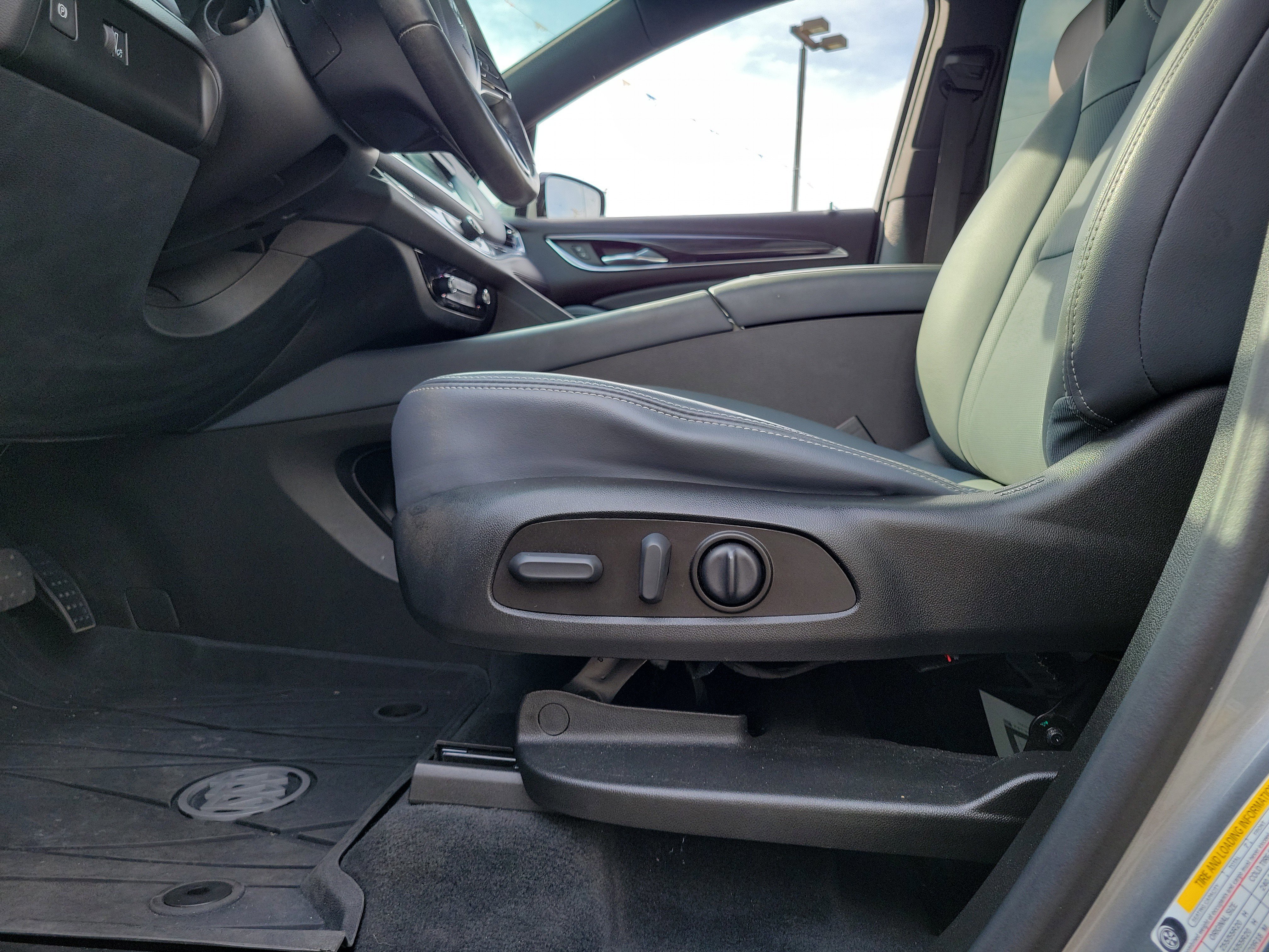 Used 2023 Buick Enclave Essence w/ Experience Buick Package image 16