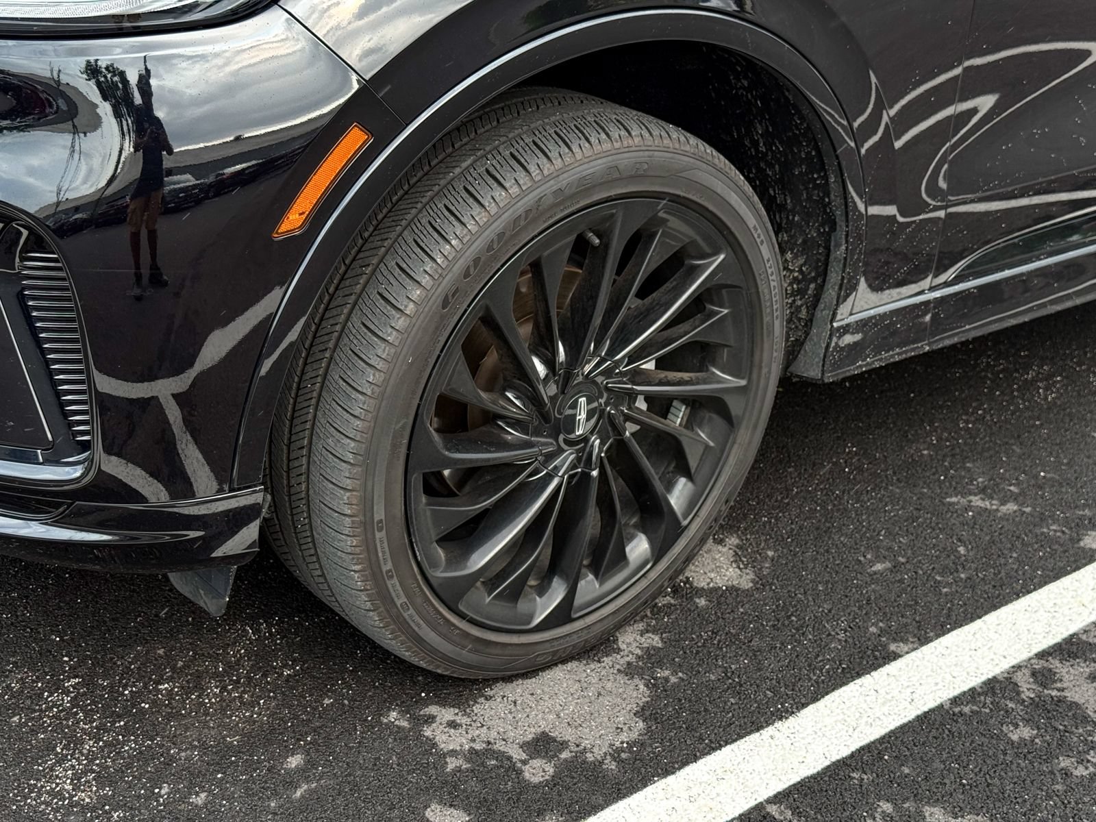 Certified 2025 Lincoln Aviator Reserve w/ Jet Appearance Package AWD/4WD image 8