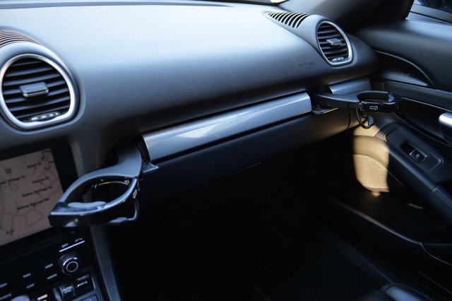 Used 2018 Porsche 718 Boxster S image 39