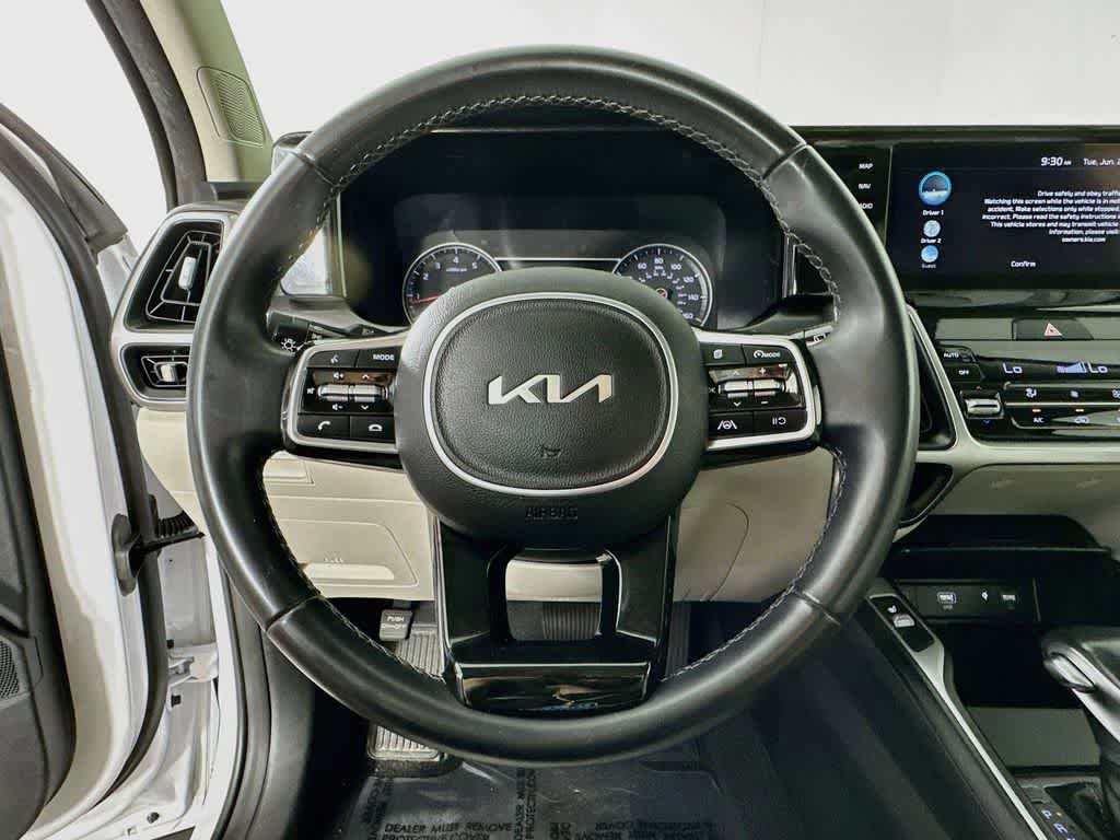 Used 2023 Kia Sorento S w/ Panoramic Sunroof Package FWD image 16