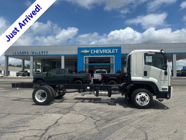 New 2026 Chevrolet Low Cab Forward 6500XD RWD image 2