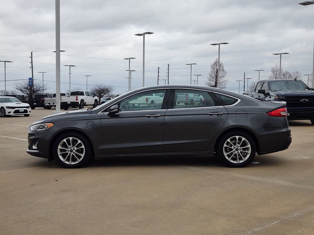 Used 2019 Ford Fusion Energi Titanium image 4