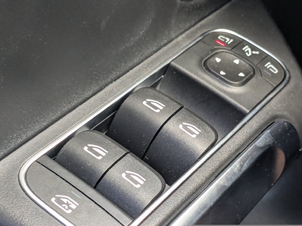 Certified 2024 Mercedes-Benz GLB 35 AMG 4MATIC image 9