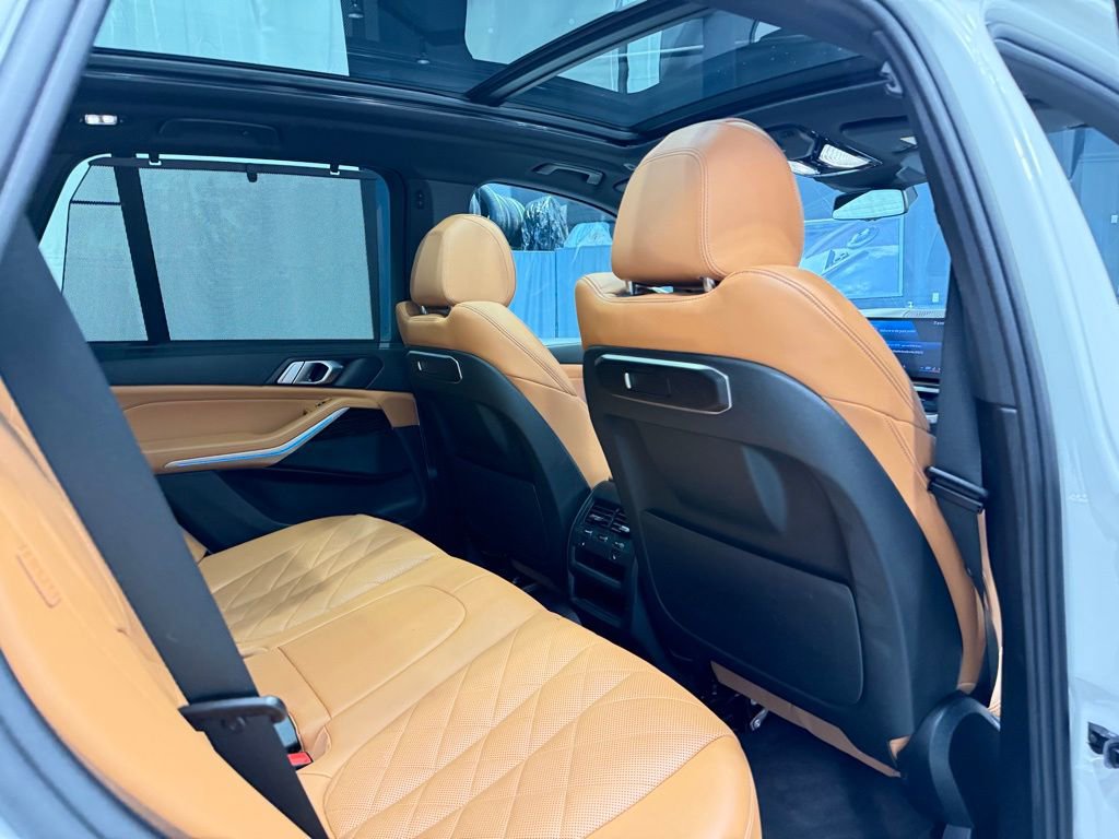 Certified 2024 BMW X5 xDrive50e image 28