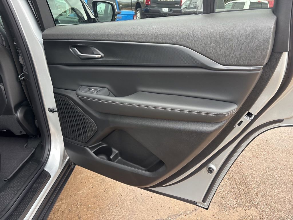 New 2025 Jeep Grand Cherokee L Altitude image 21