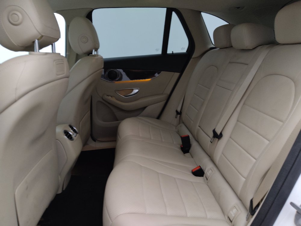 Used 2019 Mercedes-Benz GLC 300 w/ Premium Package image 18