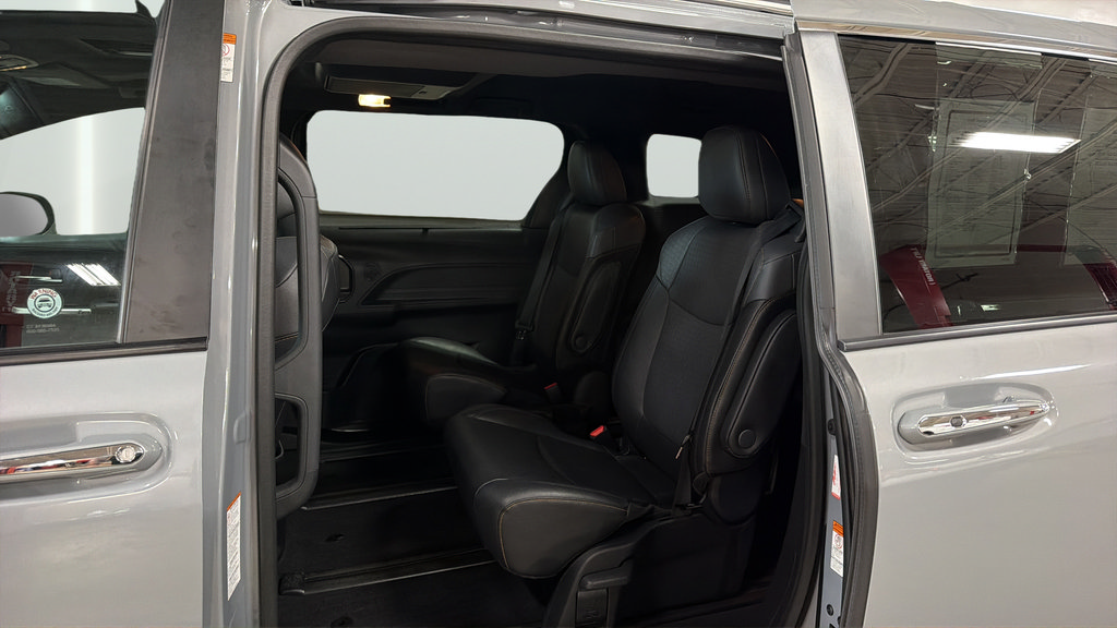 Used 2023 Toyota Sienna XLE Woodland Edition AWD/4WD image 25