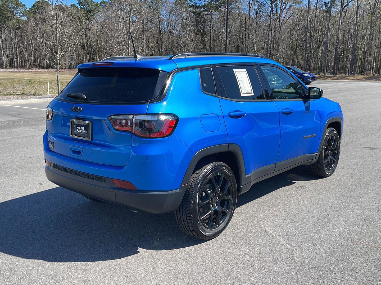 Used 2025 Jeep Compass Latitude w/ Altitude Special Edition image 7