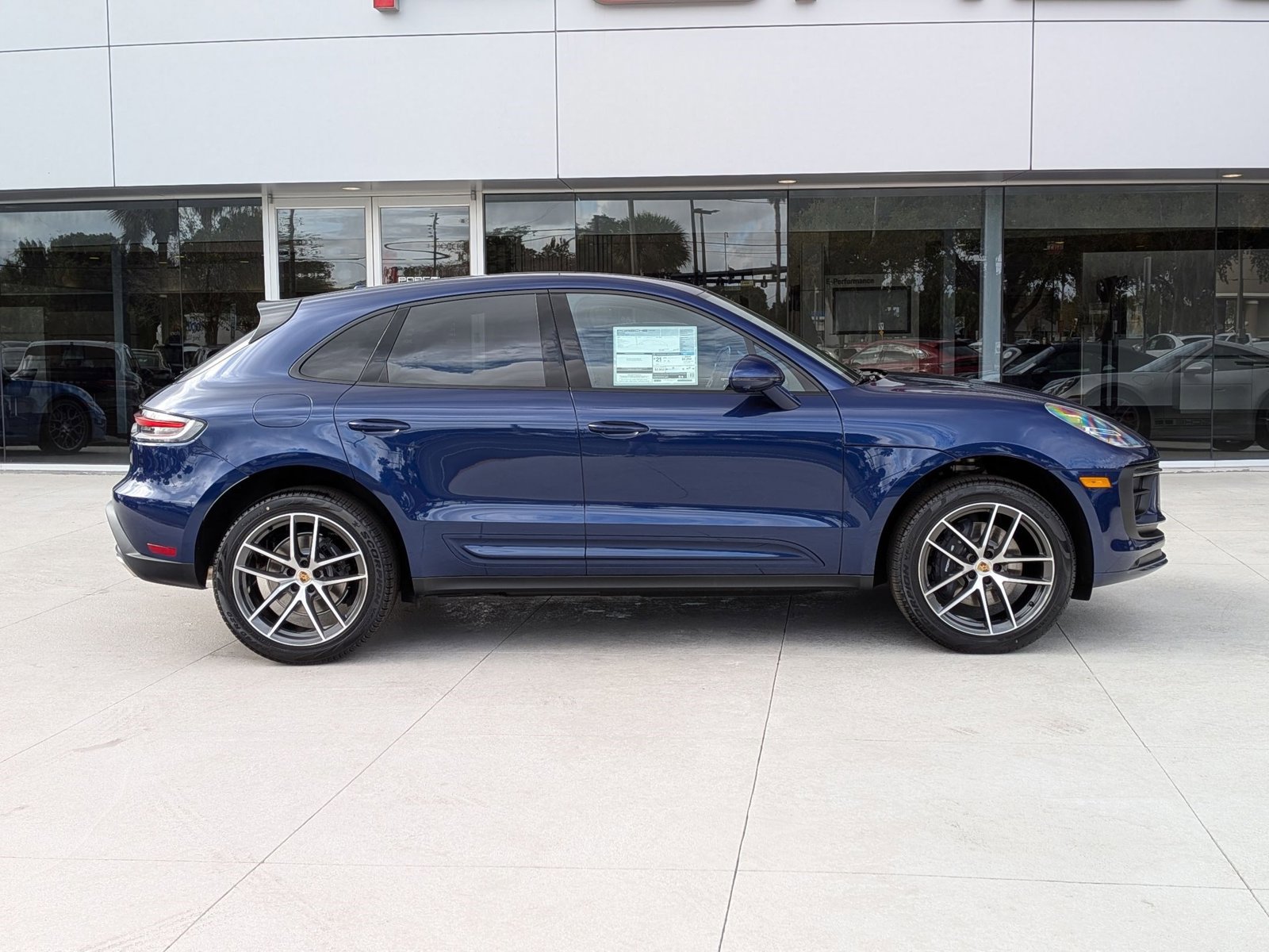 New 2026 Porsche Macan AWD/4WD image 8